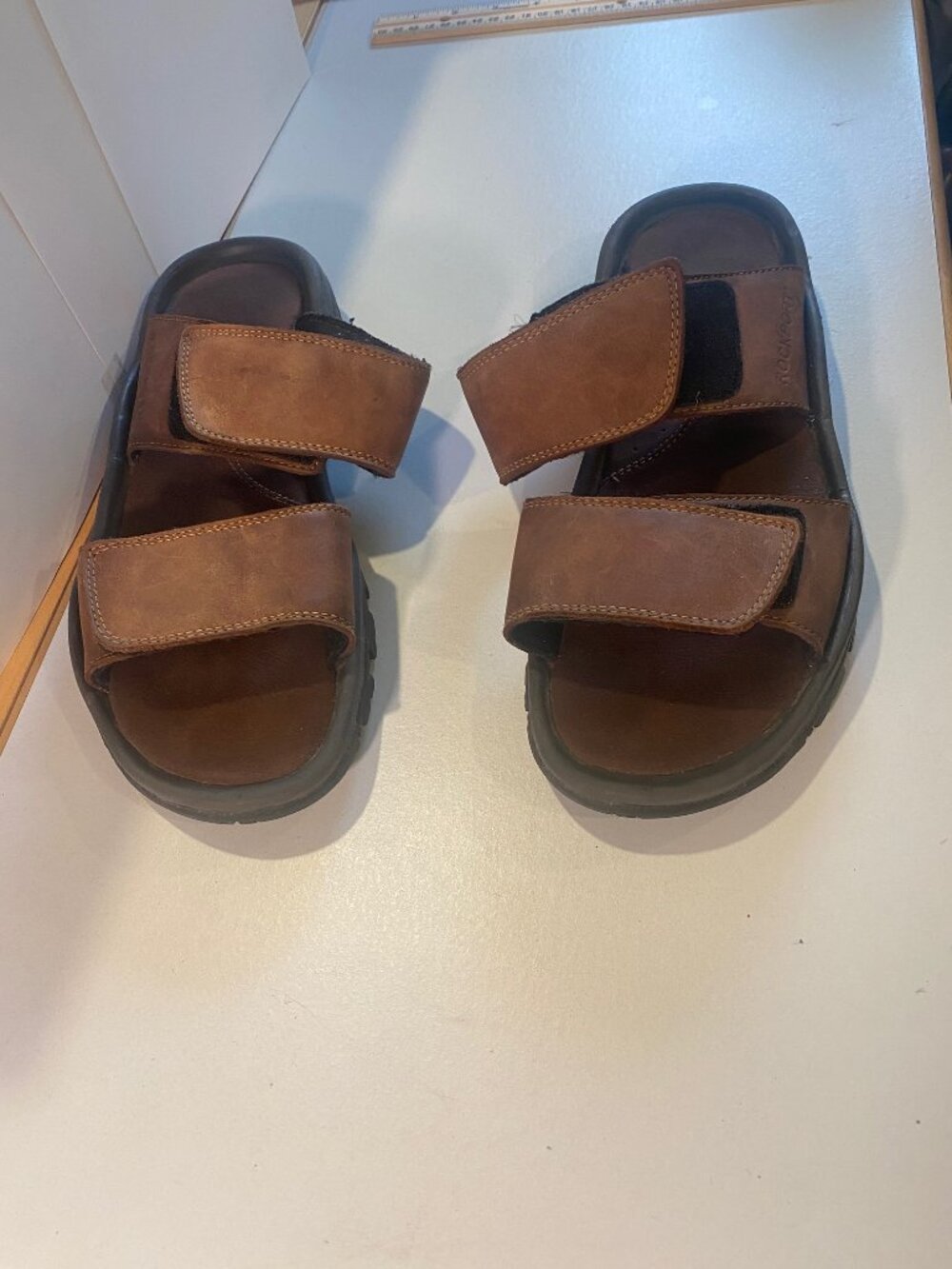 Rockport - Size 9.5 - Men's Leather Sandal in Brown